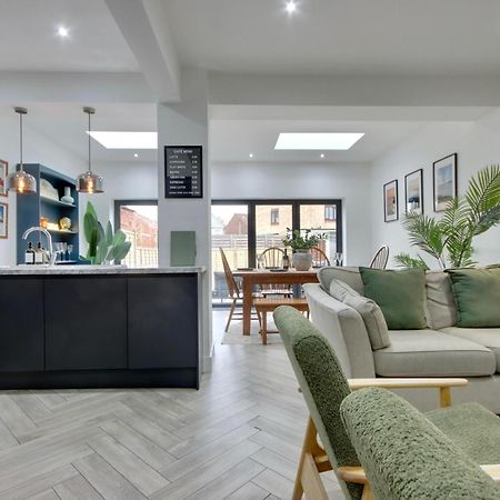 Clover Lodge Portsmouth Luxury Home With Off Road Free Parking Esterno foto